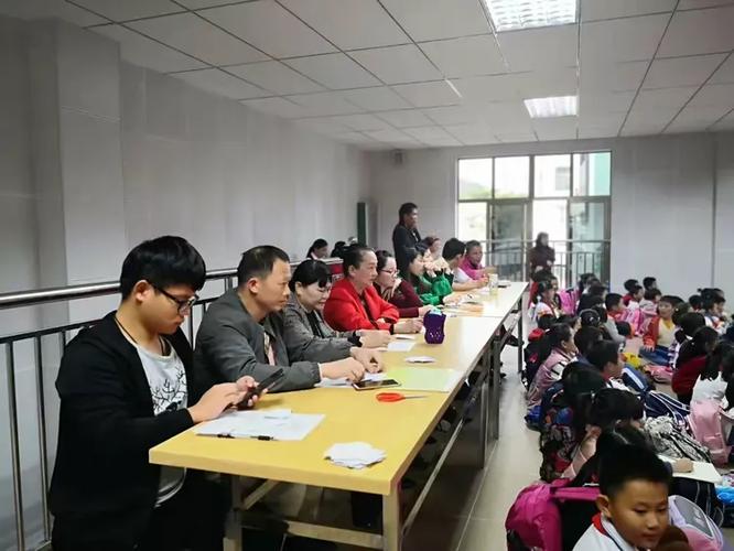 &mdash;记五指山市第一小学二年级组校园小歌手大赛